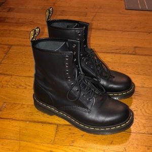 Doc Martens 1460 smooth leather boots